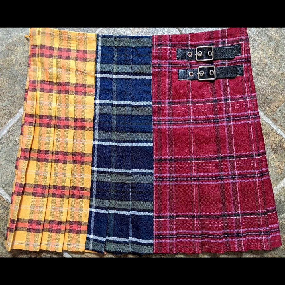 No Boundaries Juniors Multicolored Kilt Pleated Skirt, L/11-13